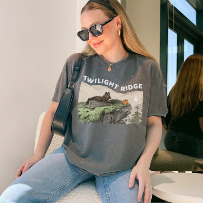 TWILIGHT RIDGE VINTAGE BAT Halloween Tee