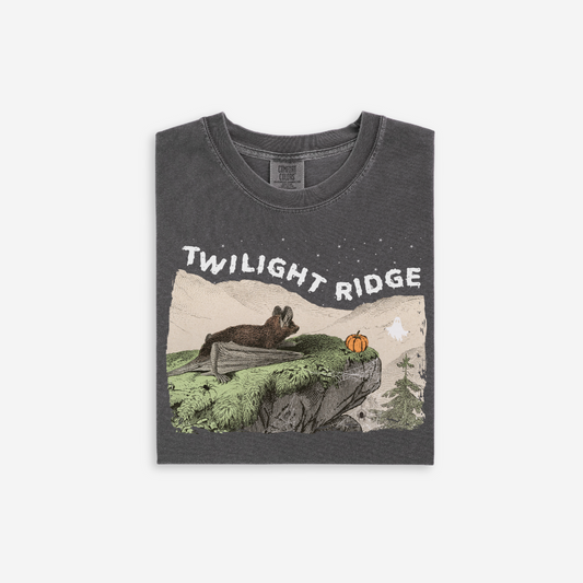 TWILIGHT RIDGE VINTAGE BAT Halloween Tee