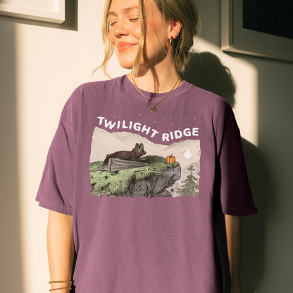 TWILIGHT RIDGE VINTAGE BAT Halloween Tee